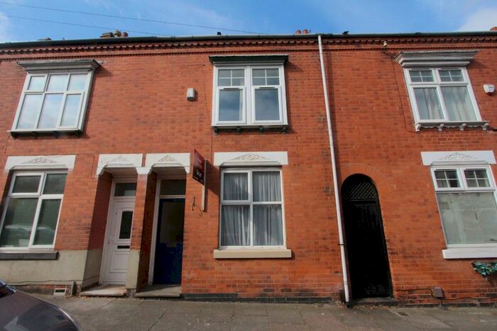 6 Bedroom Terraced House To Rent In Hartopp Road, Clarendon Park, Leicester, LE2