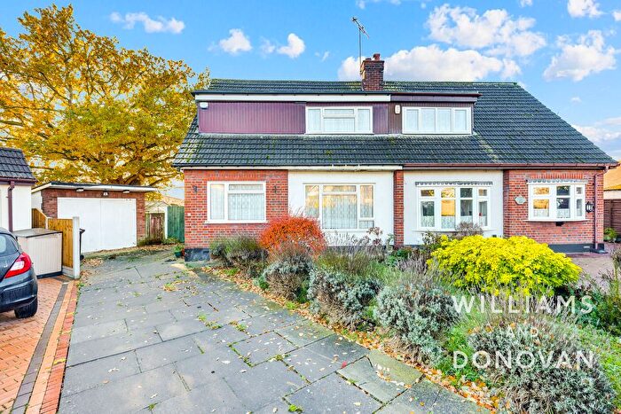 3 Bedroom Semi Detached House For Sale In Con Way, South Benfleet, SS7