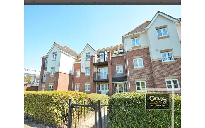 2 Bedroom Flat To Rent In |Ref: |, Ashdown House, Hiltingbury Road, Chandlers Ford, SO53