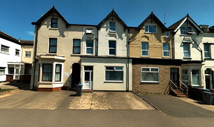 2 Bedroom Flat To Rent In Park Road, Blackpool, FY1