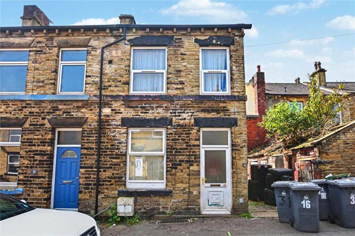 2 Bedroom End Of Terrace House For Sale In Brooke Street, Cleckheaton, West Yorkshire, BD19