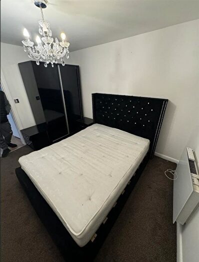 2 Bedroom Property To Rent In North Street, Leeds, LS2