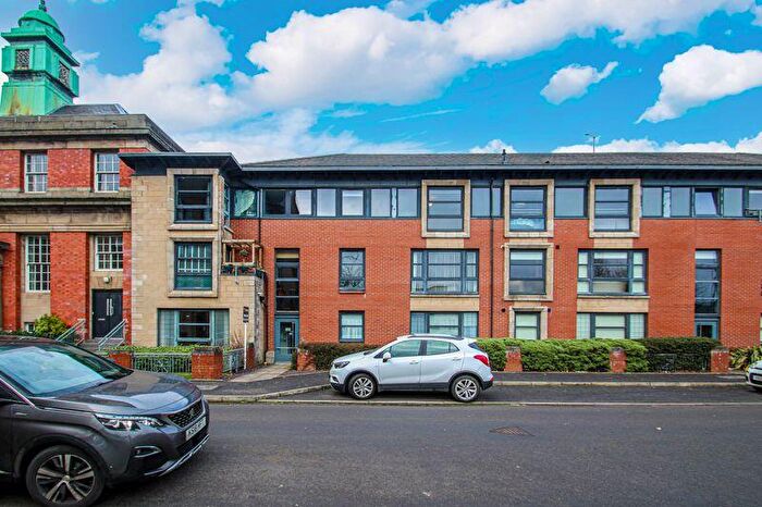 2 Bedroom Flat To Rent In Medwyn Street, Scotstoun, G14