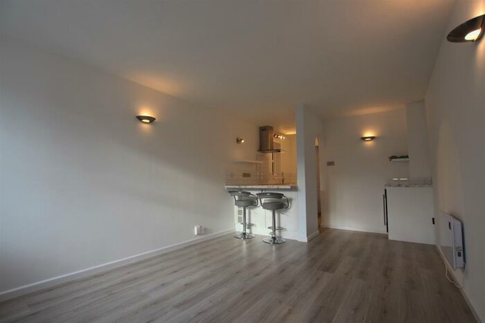 1 Bedroom Apartment To Rent In Woking, GU22