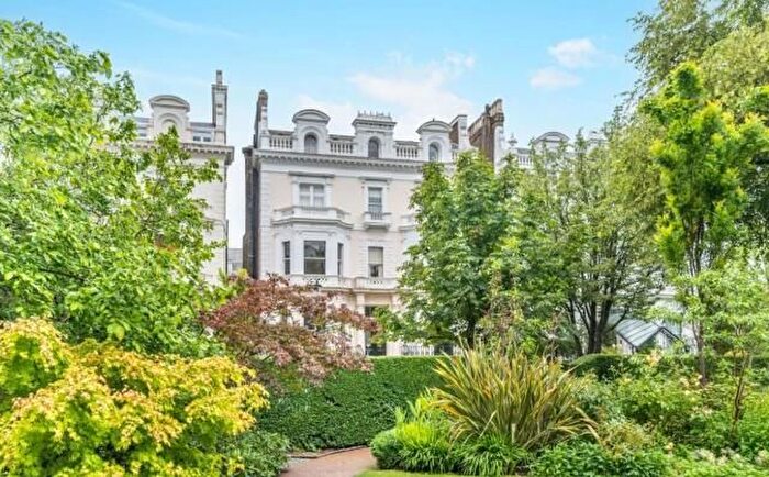 Studio For Sale In Pembridge Square, London, W2