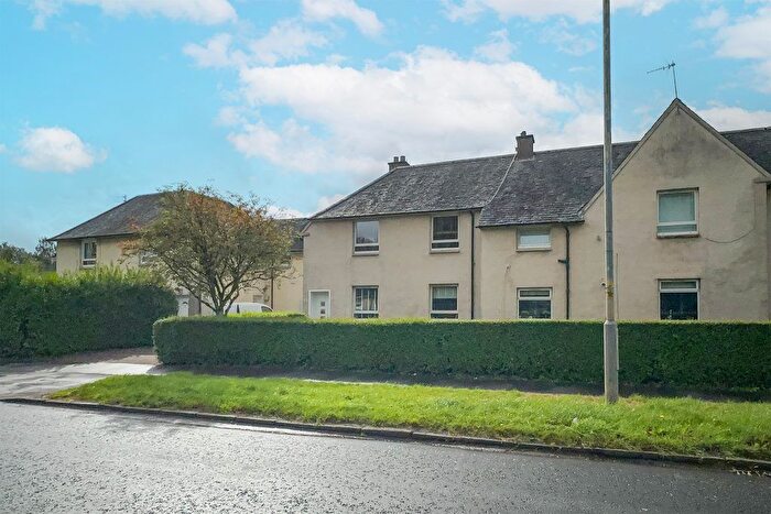 3 Bedroom Flat For Sale In St Helena Crescent, Hardgate, G81