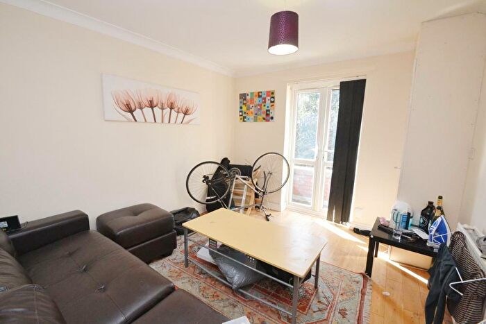 3 Bedroom Flat To Rent In Brunswick Road, Withington, Manchester, M20