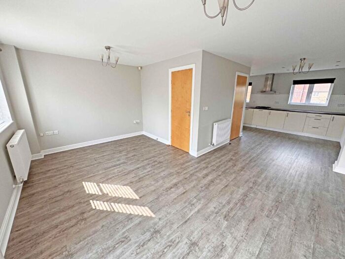 4 Bedroom Terraced House To Rent In Blyth Close, Cawston, Rugby, CV22