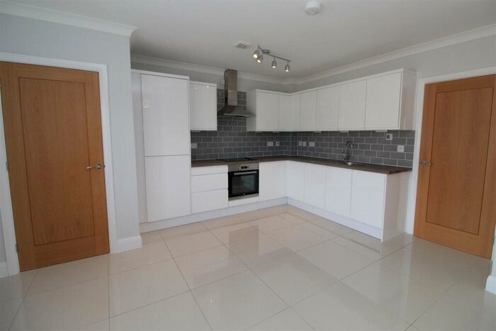 2 Bedroom Flat To Rent In Bronllwyn, Pentyrch, CF15