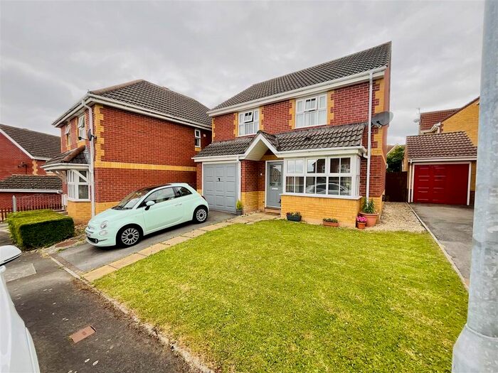 3 Bedroom Detached House For Sale In Maes Ty Gwyn, Llangennech, Llanelli, SA14