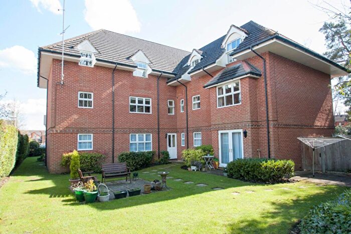 2 Bedroom Apartment For Sale In Branksomewood Road, Fleet, GU51