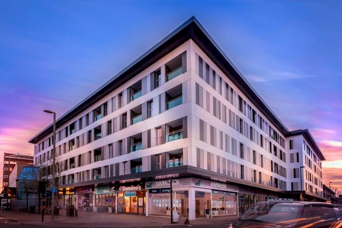 1 Bedroom Flat To Rent In Cromwell Road, Redhill, RH1