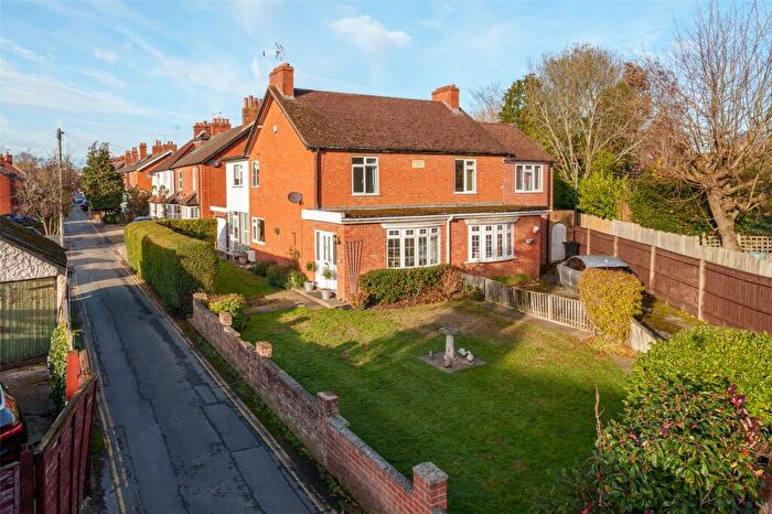 2 Bedroom Semi-Detached House For Sale In Howard Road, Wokingham, Berkshire, RG40