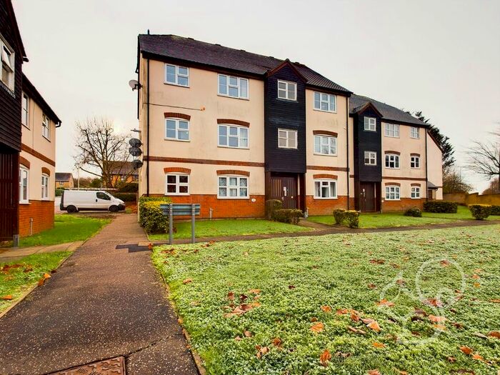 1 Bedroom Flat To Rent In Thornborough Avenue, South Woodham Ferrers, Chelmsford, CM3