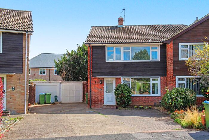 3 Bedroom Semi Detached House To Rent In Felcott Close, Hersham Village, KT12