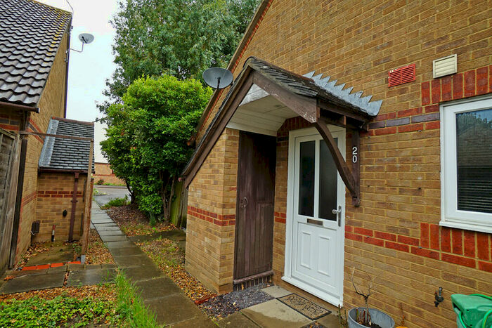 1 Bedroom Semi-Detached House To Rent In Plumpton Gardens, PO3