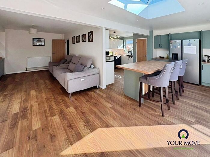 2 Bedroom Bungalow For Sale In The Retreat, Ramsgate, Kent, CT12
