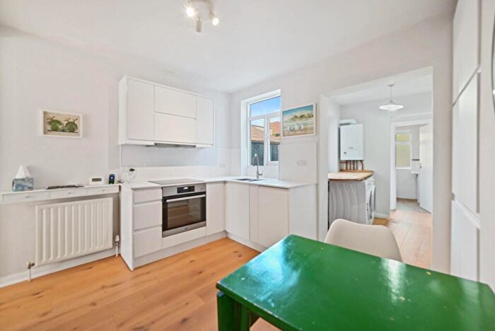 2 Bedroom End Of Terrace House For Sale In Carberry Road, Crystal Palace, London, SE19