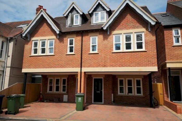 5 Bedroom Semi-Detached House To Rent In Divinity Road, Oxford, Oxfordshire, OX4