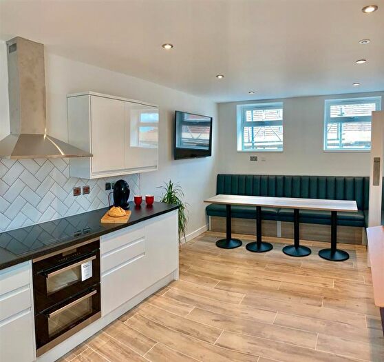 1 Bedroom Flat To Rent In Eastcott Road, Swindon, SN1