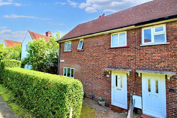 4 Bedroom Semi Detached House To Rent In Southway, Guildford, GU2