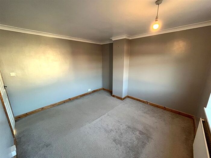 3 Bedroom End Of Terrace House For Sale In Cobden Street, Wolstanton, Newcastle, ST5