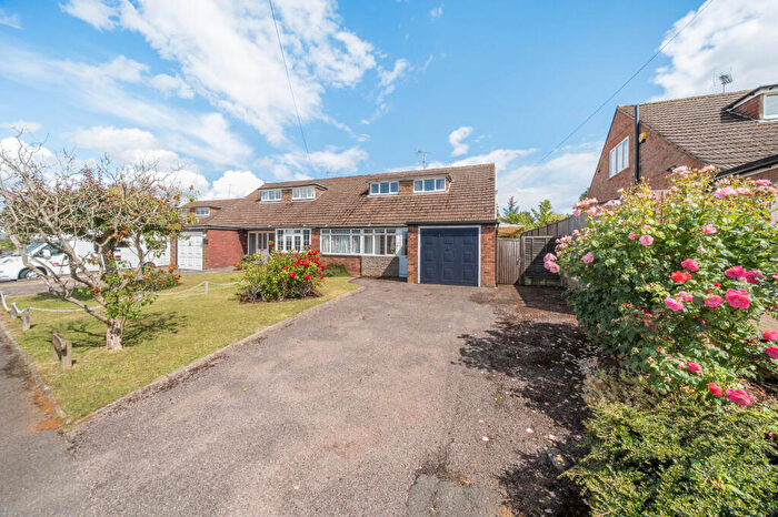 3 Bedroom Semi-Detached Bungalow For Sale In Lattimore Road, Wheathampstead, AL4