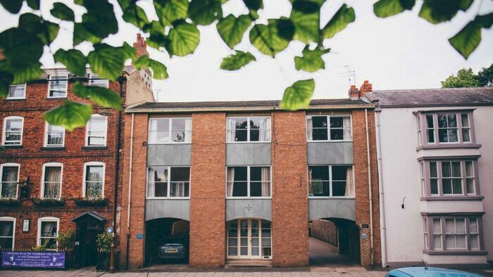 7 Bedroom Private Hall To Rent In Old Elvet, Durham, DH1