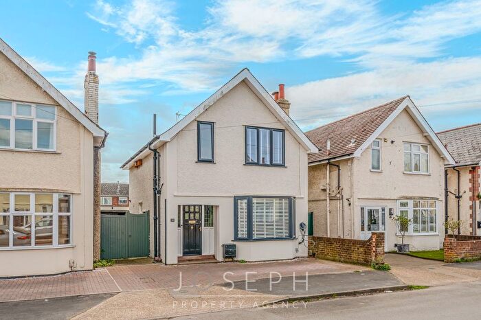 3 Bedroom Detached House For Sale In Copleston Road, Ipswich, IP4