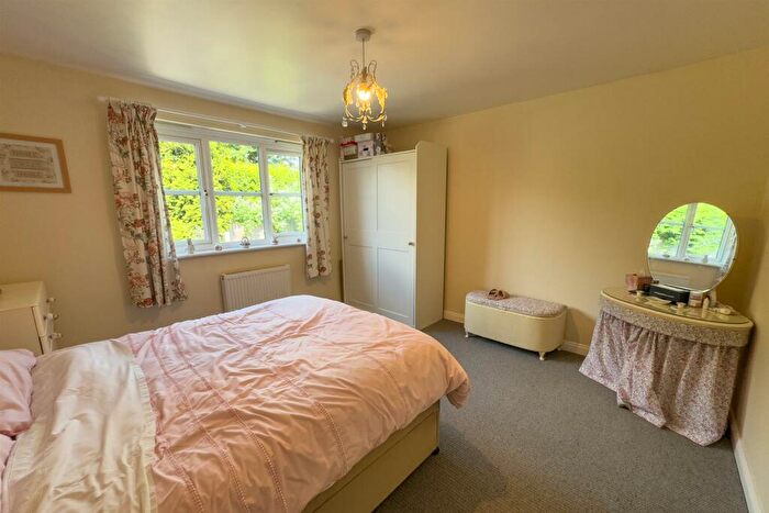 2 Bedroom Town House For Sale In Summer Fields Drive, Midway, Swadlincote, DE11