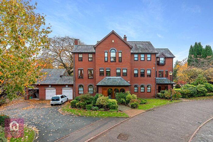 3 Bedroom Flat For Sale In Hollywood, Bowdon, Altrincham, Greater Manchester, WA14