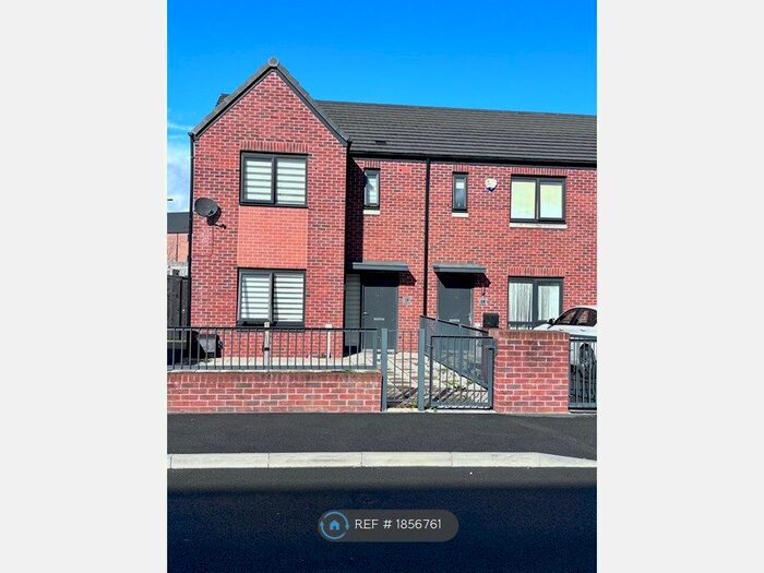 3 Bedroom Semi-Detached House To Rent In Toxteth Street, Manchester, M11