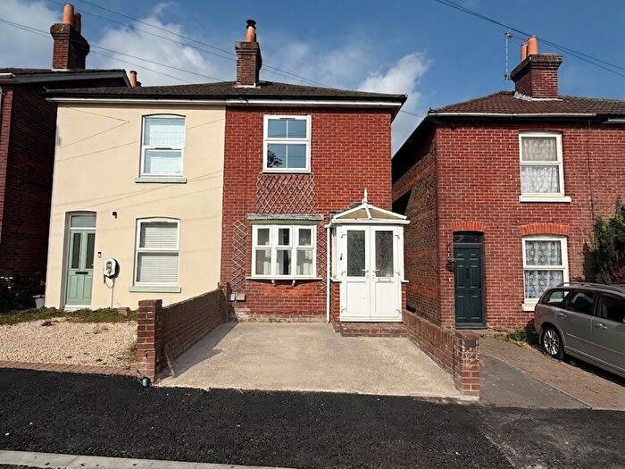2 Bedroom Semi-Detached House To Rent In North Hill Fareham Unfurnished, PO16