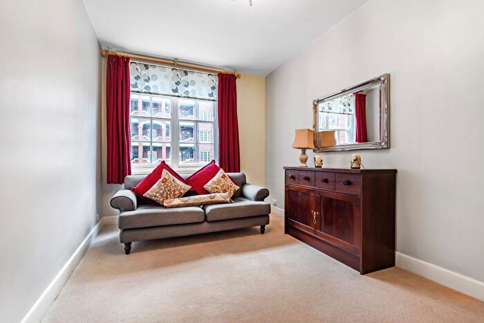 1 Bedroom Apartment To Rent In Grove End Road, London, NW8