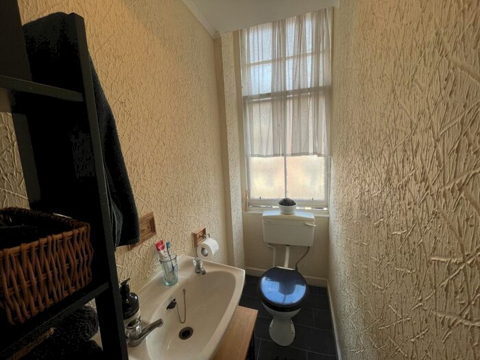 1 Bedroom Flat For Sale In Flat /, Newlands Road, Glasgow, G44