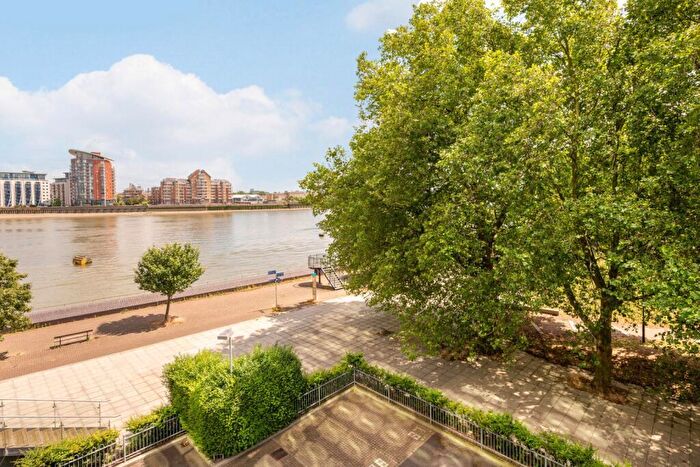 2 Bedroom Flat For Sale In Aragon Tower, George Beard Road, SE8