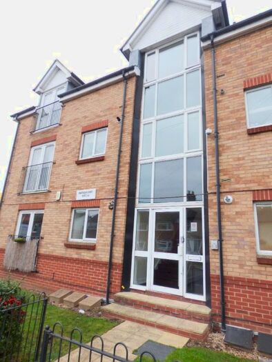 2 Bedroom Flat To Rent In Southend Road, Stanford-Le-Hope, SS17