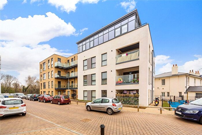 1 Bedroom Flat For Sale In Peony Drive, Mitcham Junction, CR4