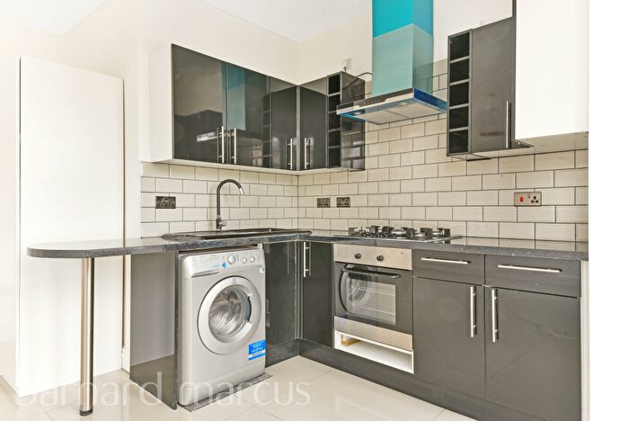 2 Bedroom Apartment To Rent In Frant Road, Thornton Heath, CR7