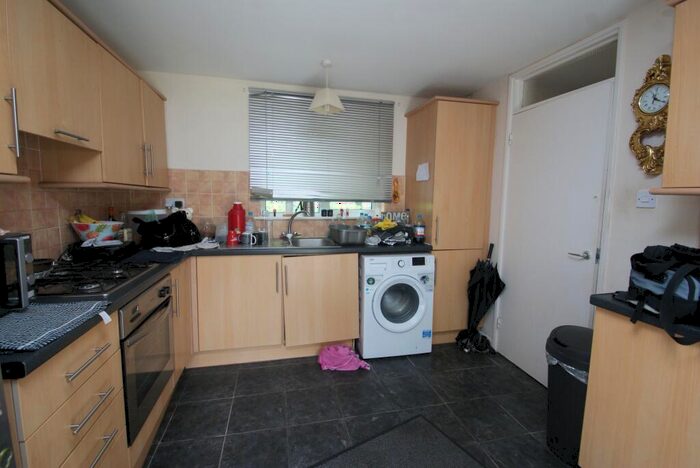 3 Bedroom Terraced House To Rent In Azalea Court, Floral Way, Andover, SP10
