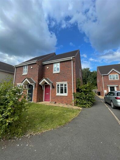 2 Bedroom Semi-Detached House To Rent In Bloom Close, Willenhall, WV13