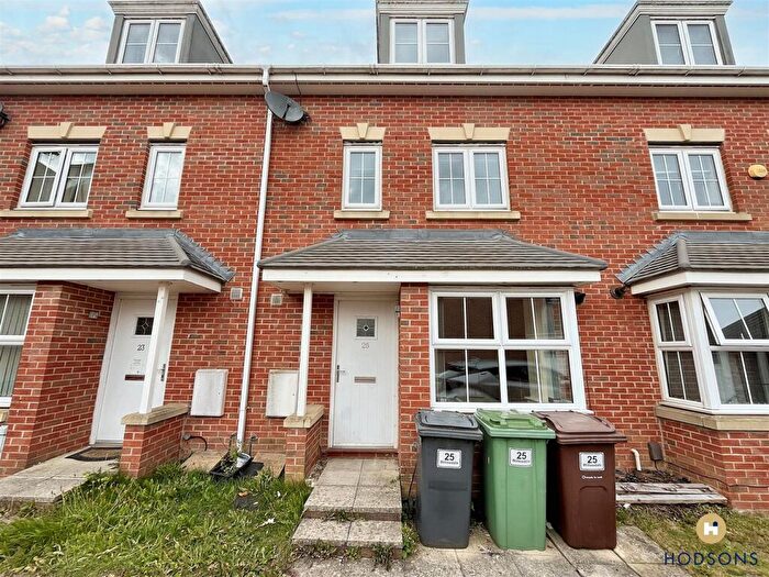 4 Bedroom Town House To Rent In Willowdale, Middleton, Leeds, LS10