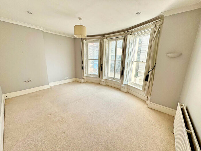1 Bedroom Flat For Sale In Adelaide Mansions, Hove, BN3