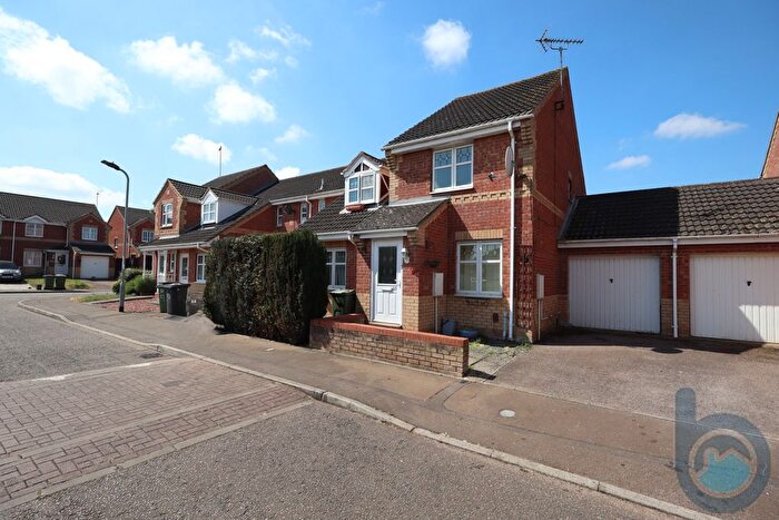 2 Bedroom Semi-Detached House To Rent In Meadenvale, Peterborough, PE1