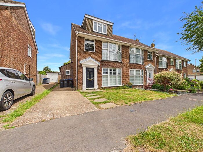 4 Bedroom Semi-detached House For Sale In Greenacres, Shoreham By Sea, BN43