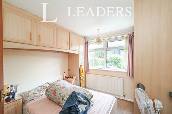 2 Bedroom Bungalow To Rent In Calverton Road, NG5