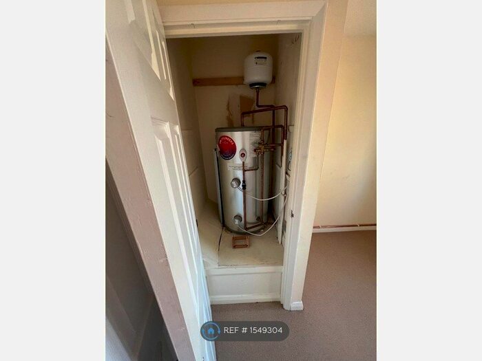 2 Bedroom Terraced House To Rent In Lynmouth Crescent, Furzton, Milton Keynes, MK4