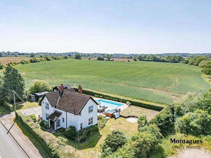 4 Bedroom Detached House For Sale In Vicarage Lane West, North Weald, CM16