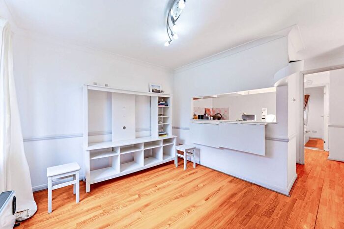 1 Bedroom Flat To Rent In Bunning Way, Barnsbury, London, N7