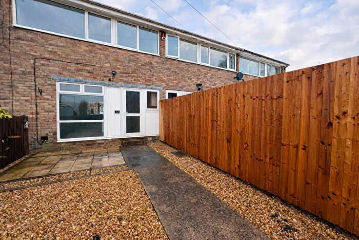 3 Bedroom Terraced House To Rent In Greenroyd, West Vale, HX4